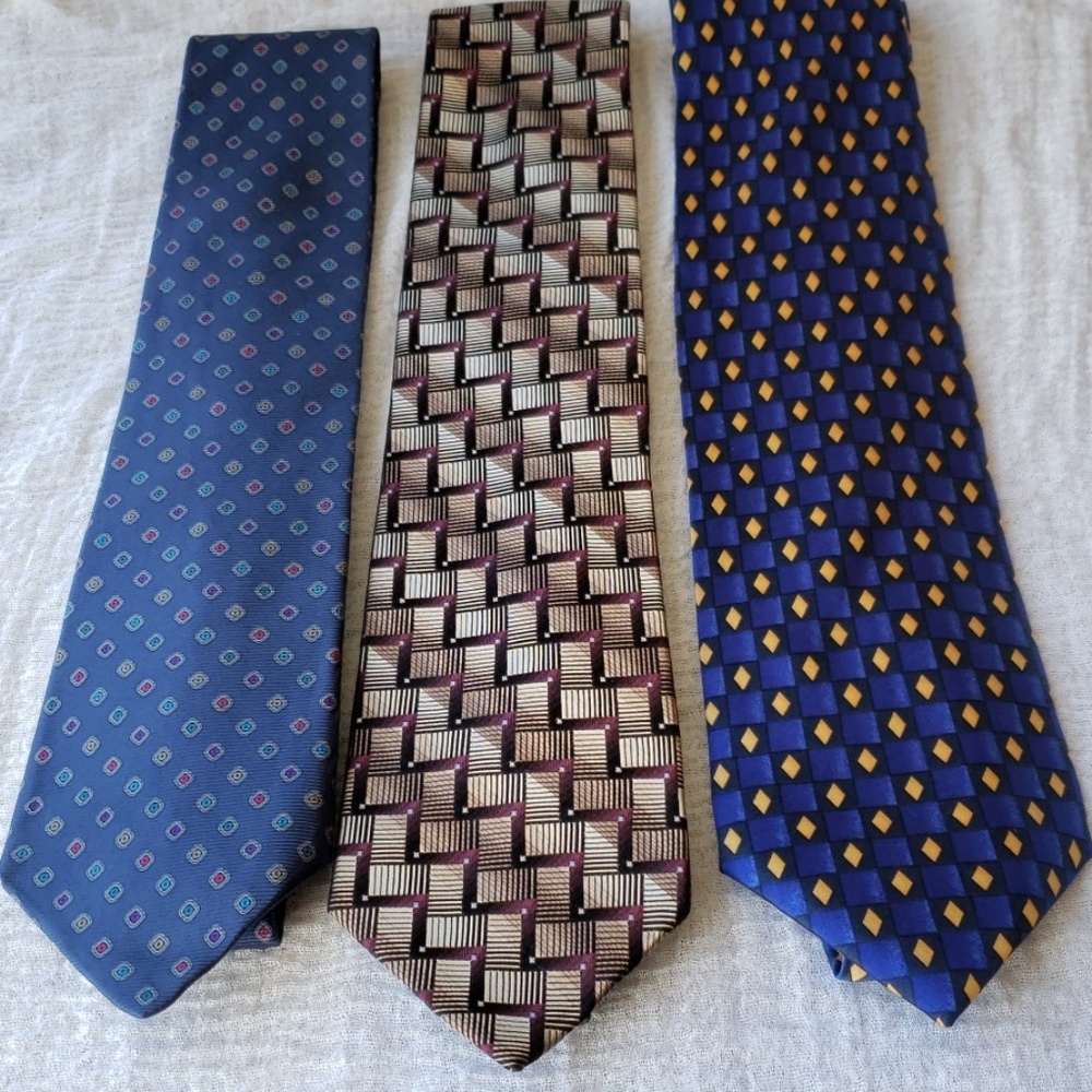 Bundle of ties